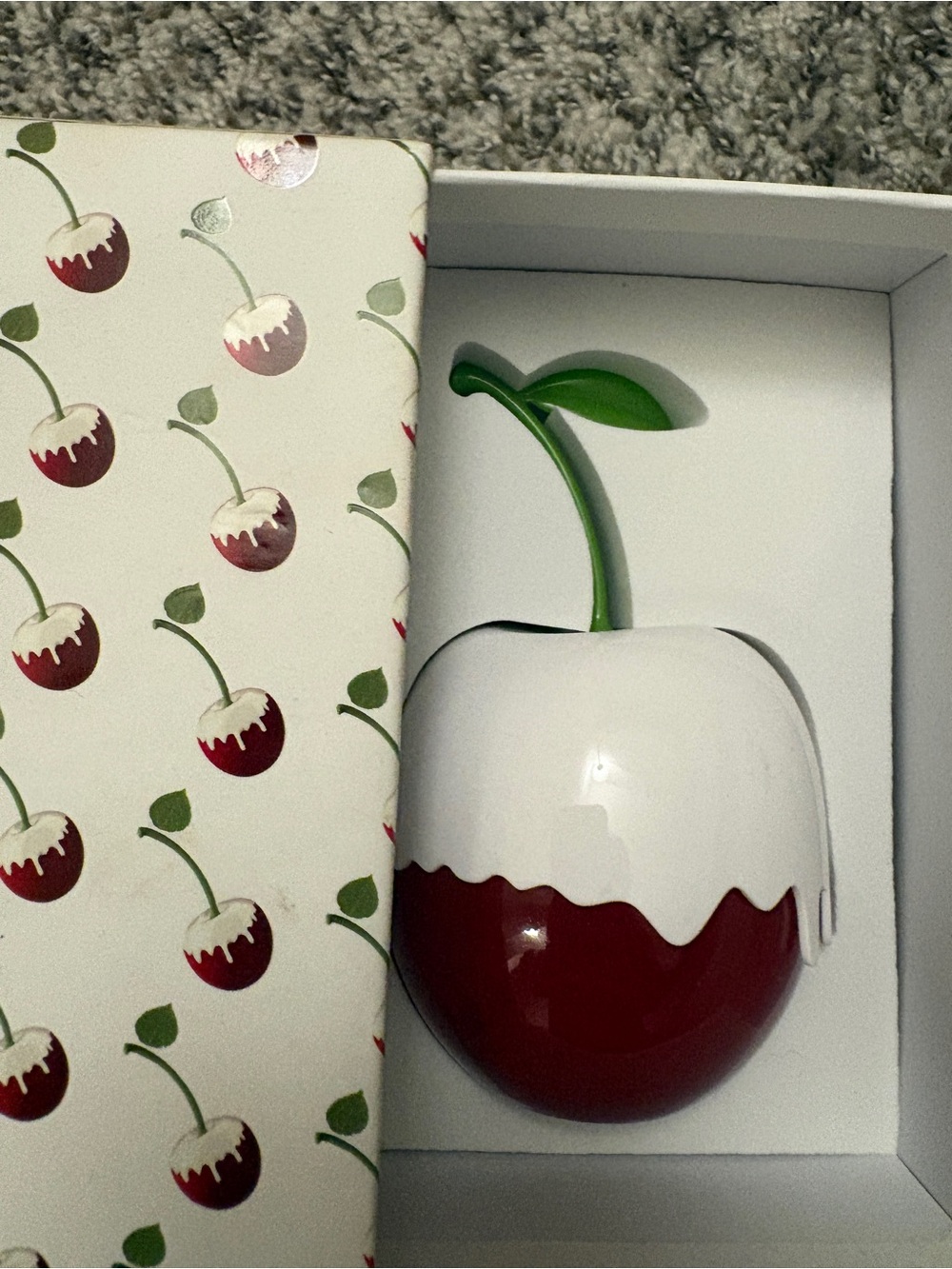 Kim Kardashian Ulta- cherry scent perfume